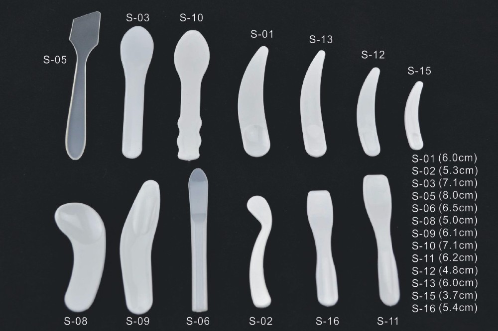 different types of spatulas used for cosmetic